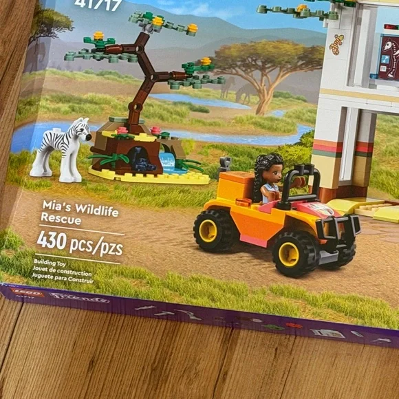 LEGO Friends Mia's Wildlife Rescue Playset Sealed 41717 NEW 2022 Safari 6379097 - Picture 2 of 9